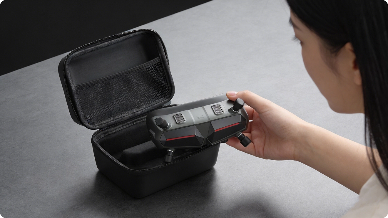 轻量化设计，便于收纳